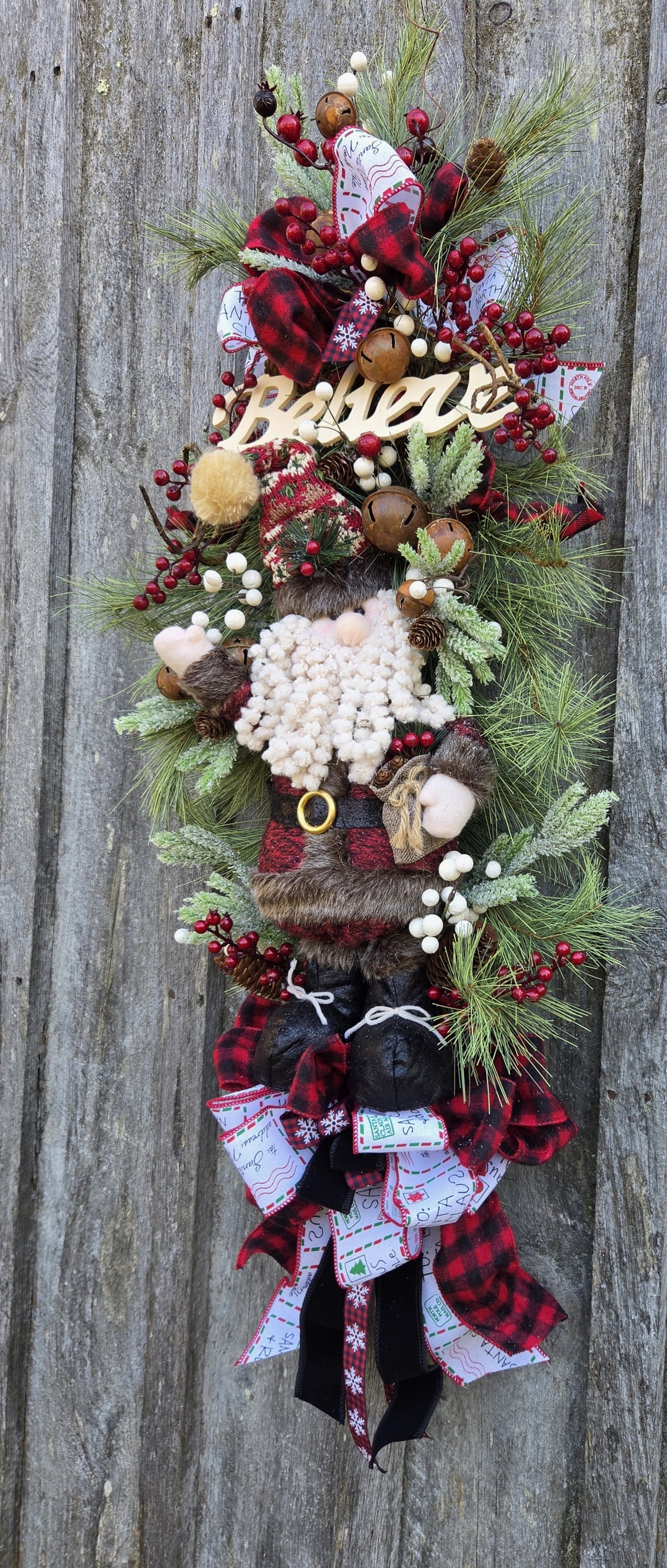 Santa Claus Woodland Swag