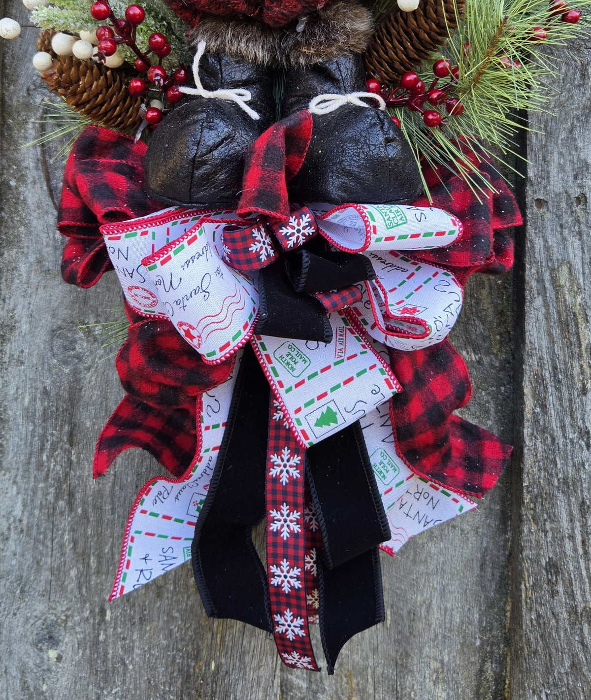 Santa Claus Woodland Swag