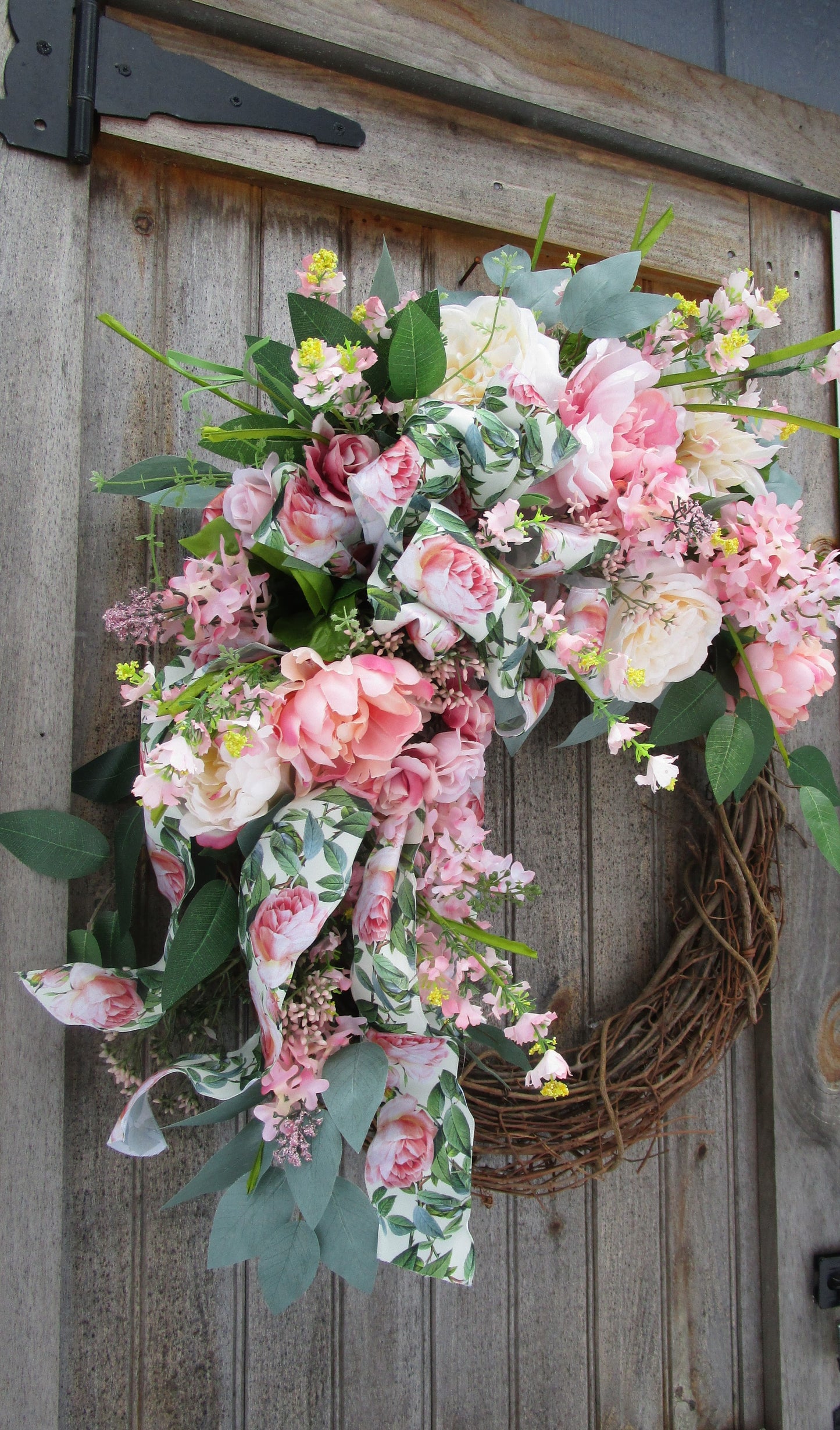 Kent Victorian Garden Wreath